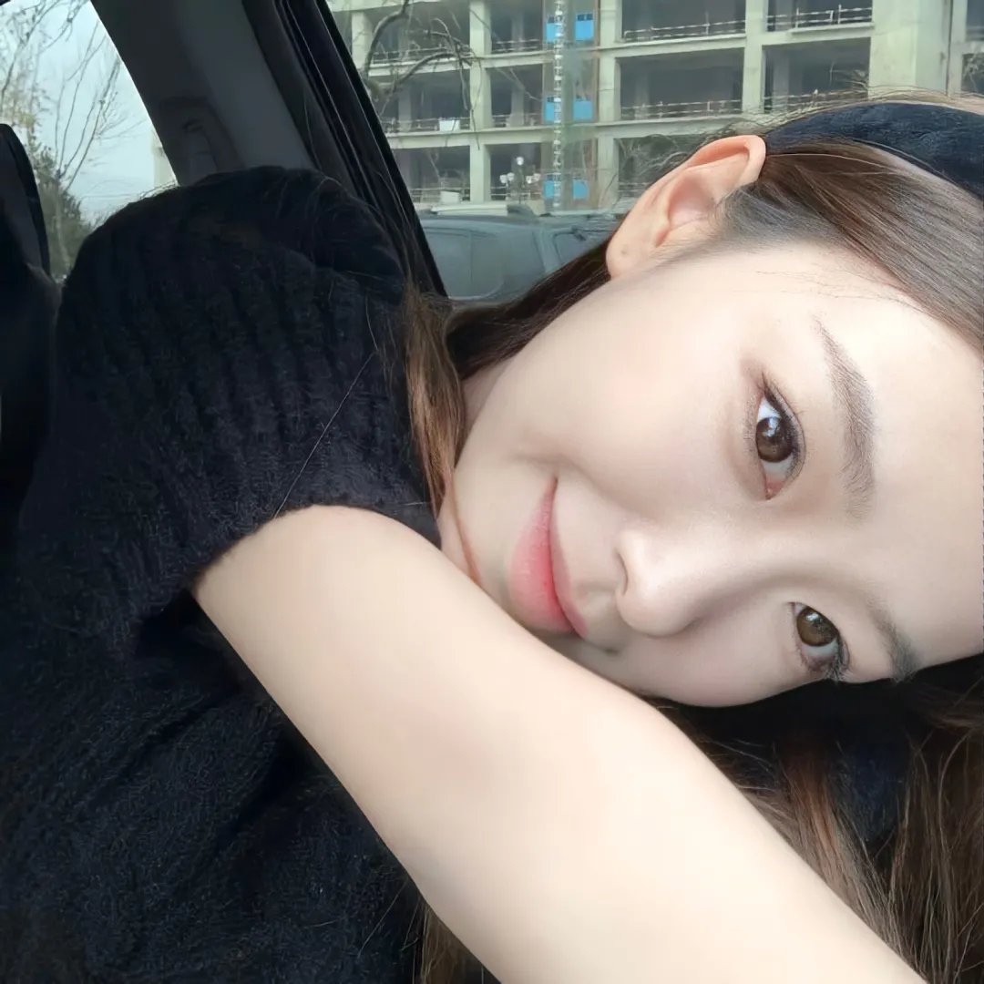 带子狼 在那双小手中